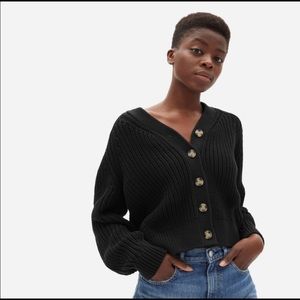 Everlane texture cotton balloon sleeve cropped button up cardigan